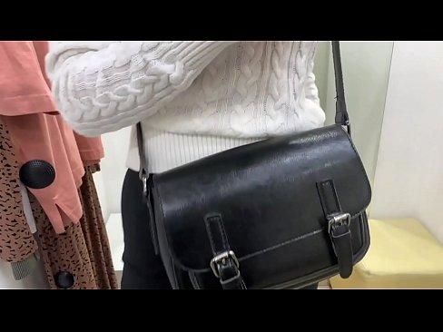 ❤️ Ëffentlech Masturbatioun vu jonke Bitch FeralBerry mat engem Dildo am Fittingsraum ❤️❌ Sluts op lb.dreamlandpassionjourney.ru ❌